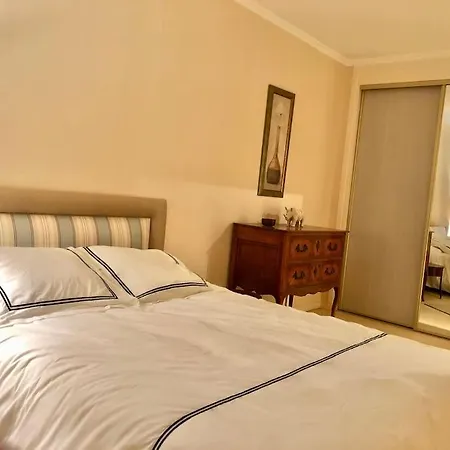 アパート Splendide Et Spacieux Appartement, Face A La *